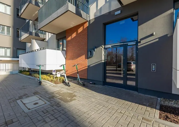 Modern Elegance Apartments With Parking & Ac, Next To Manufaktura By Renters Prestige