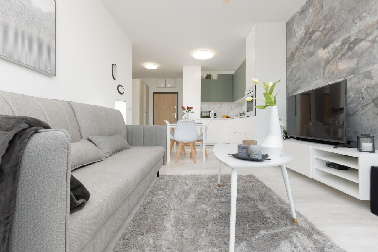Modern Elegance With Parking & Ac, Next To Manufaktura By Renters Prestige * Lodz (Lodz)