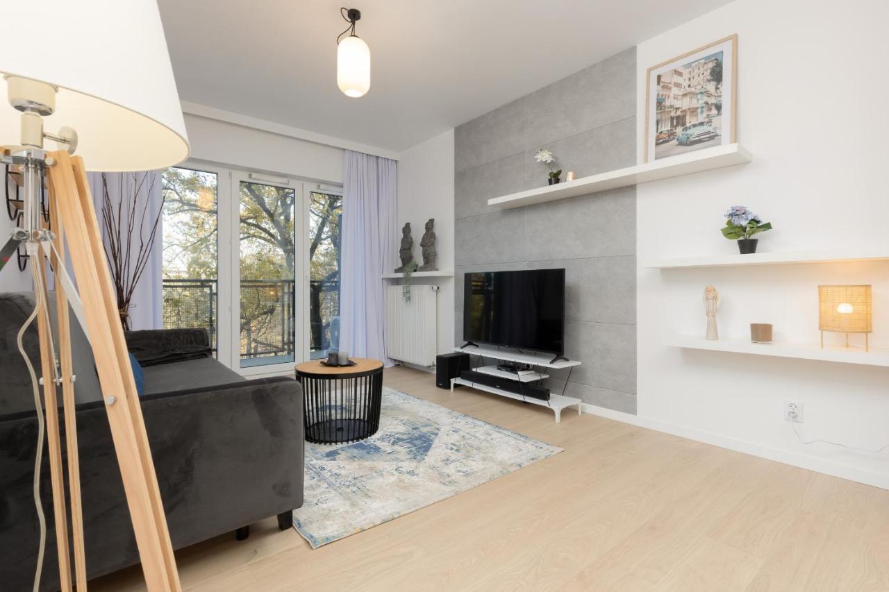 Modern Elegance With Parking & Ac, Next To Manufaktura By Renters Prestige * Lodz (Lodz)