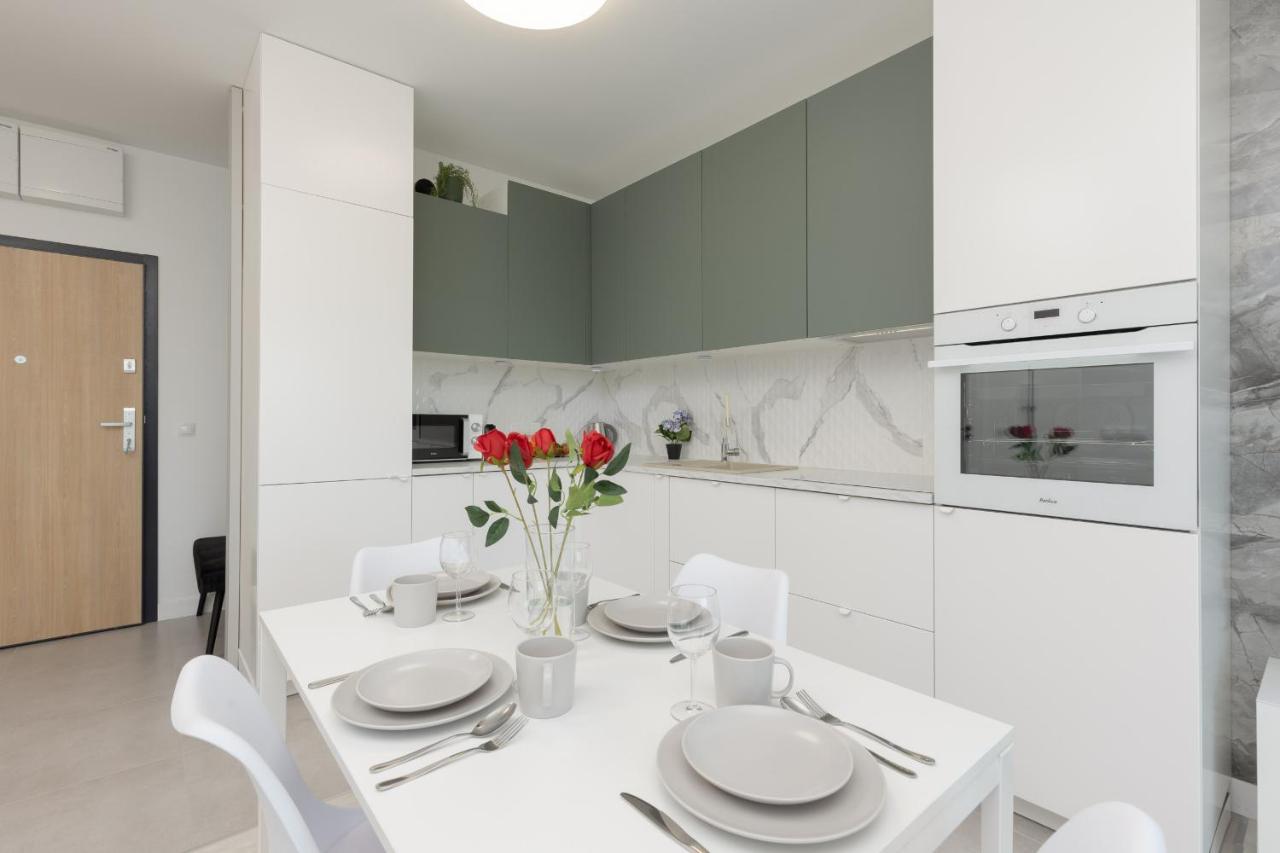 Apartment Modern Elegance With Parking & Ac, Next To Manufaktura By Renters Prestige *