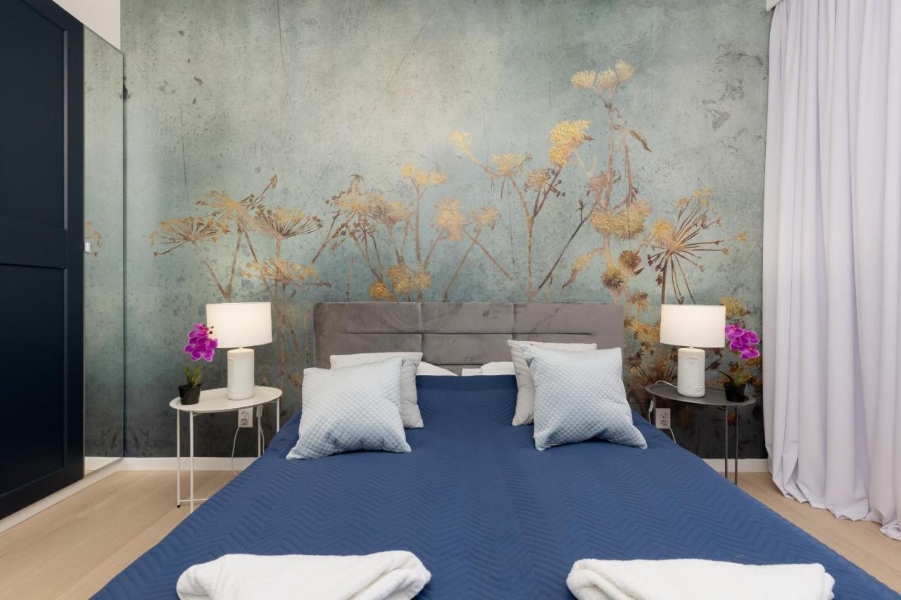 Apartment Modern Elegance With Parking & Ac, Next To Manufaktura By Renters Prestige