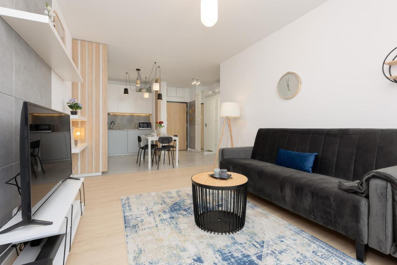 Apartment Modern Elegance With Parking & Ac, Next To Manufaktura By Renters Prestige *