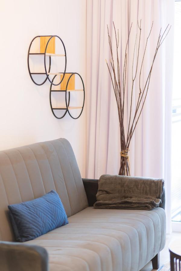 Modern Elegance With Parking & Ac, Next To Manufaktura By Renters Prestige Apartment *